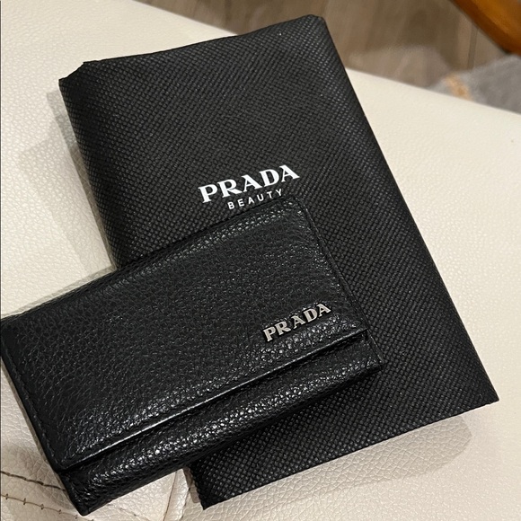 Authentic Vintage Prada Black Leather Wallet and Key Holder - Picture 9 of 9